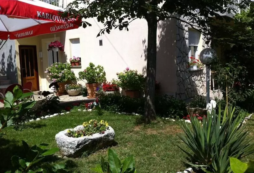 Apartments Gorana Novi V