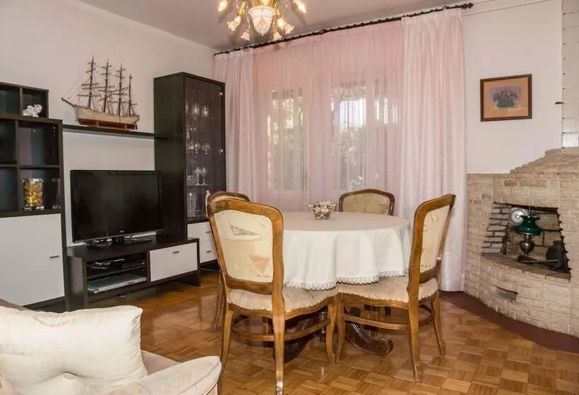 Apartments Gorana Novi V