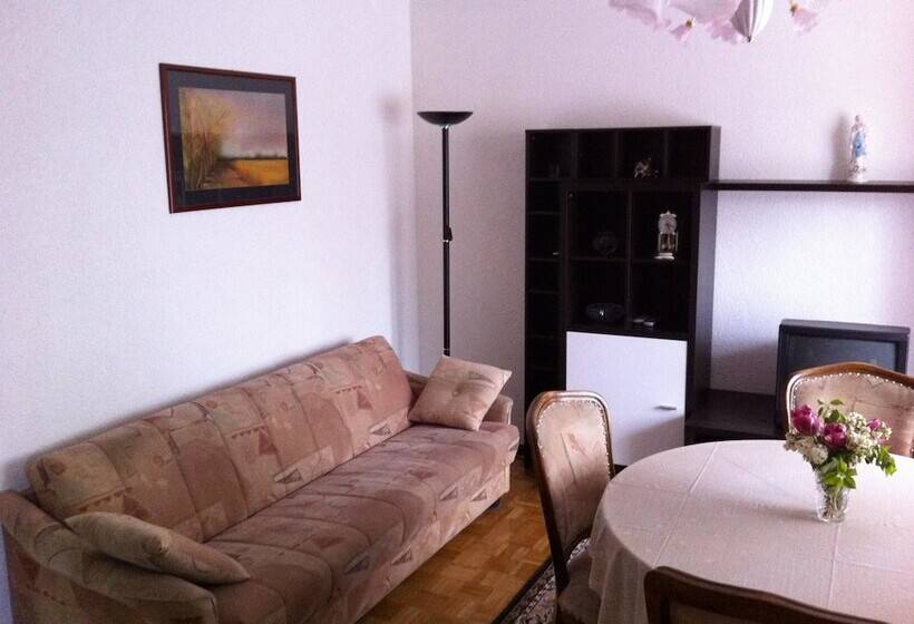 Apartments Gorana Novi V