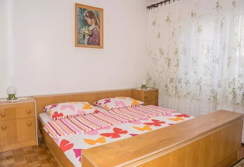 Apartments Gorana Novi V