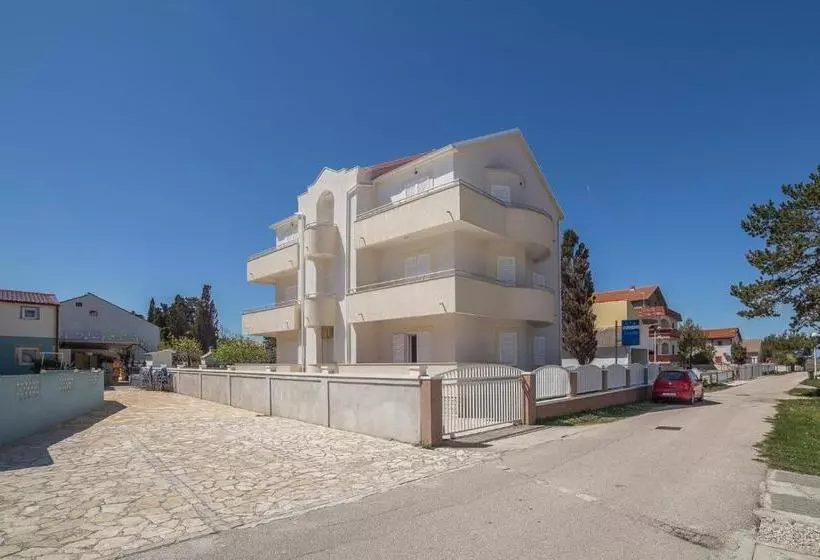 Apartments Klarić Sabunike