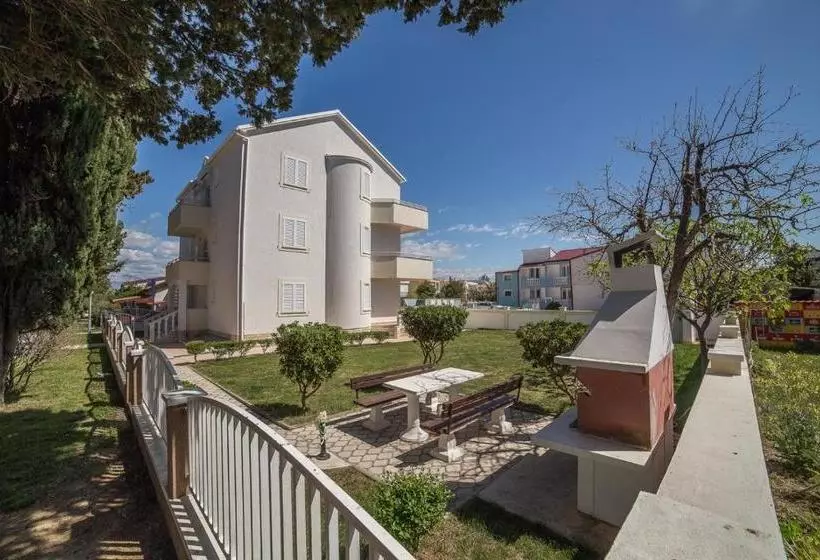 Apartments Klarić Sabunike