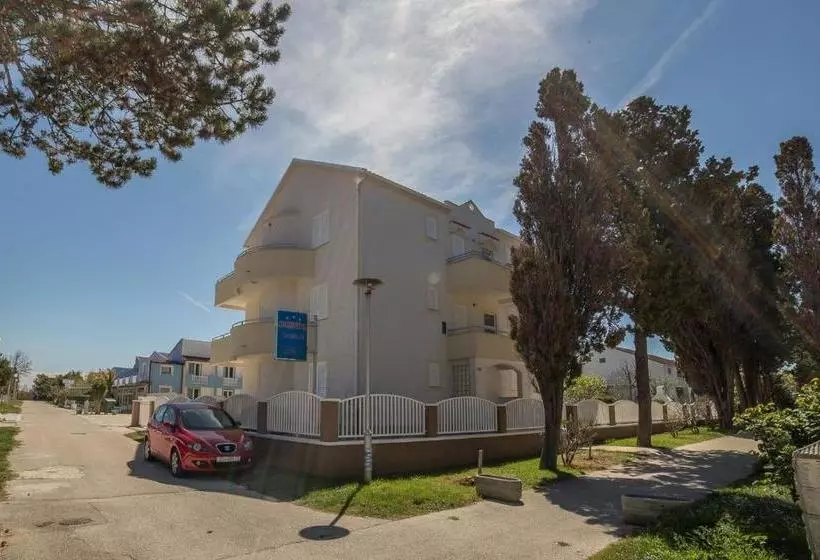 Apartments Klarić Sabunike
