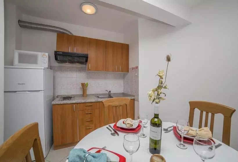 Apartments Klarić Sabunike