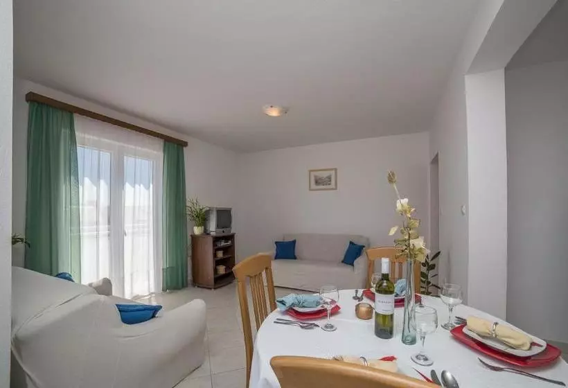 Apartments Klarić Sabunike