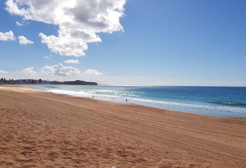 Coachhouse On The Beach