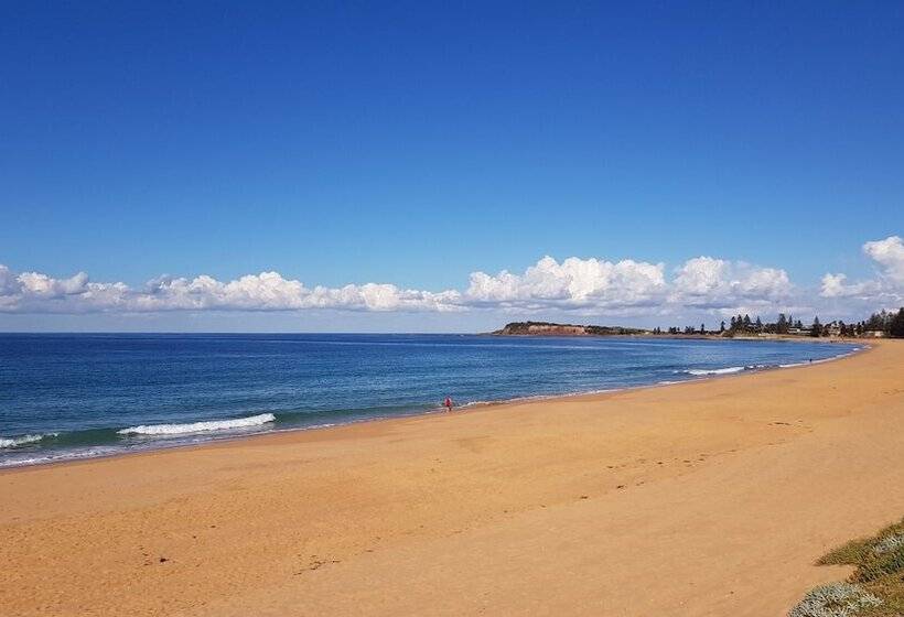 Coachhouse On The Beach