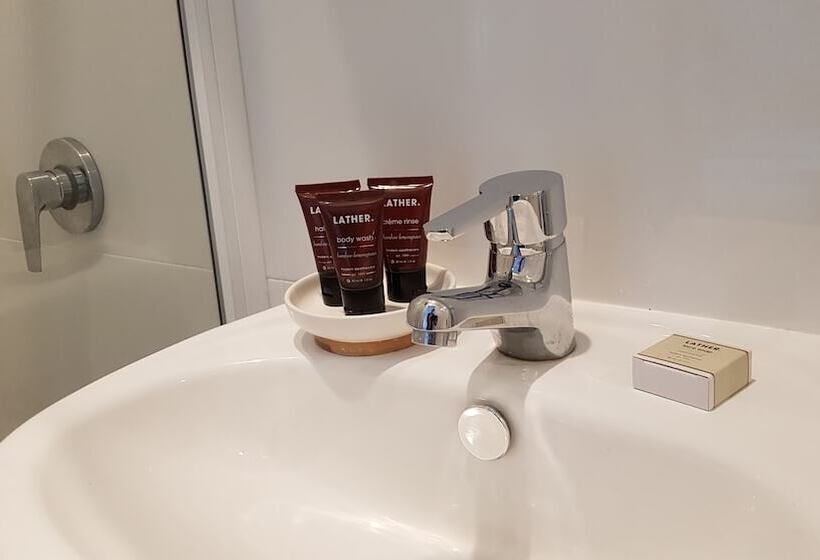 Coachhouse On The Beach