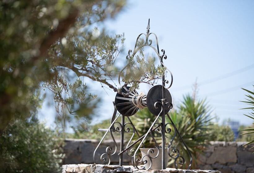 Margarita Apartments