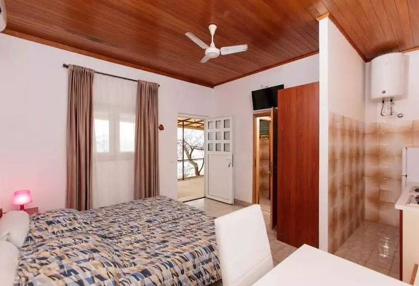 Studio Apartment Akraj