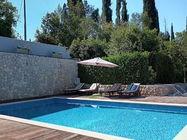 Villa Oasis Cypress
