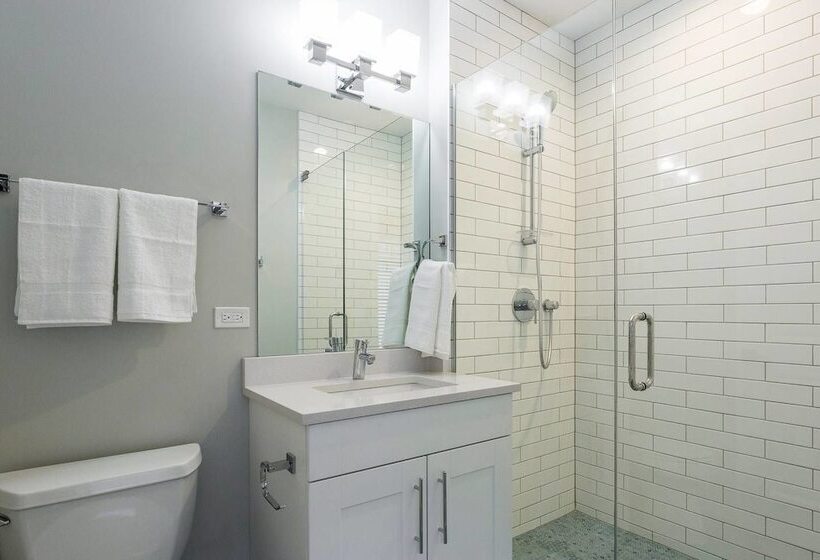 Comfy Executives Studio