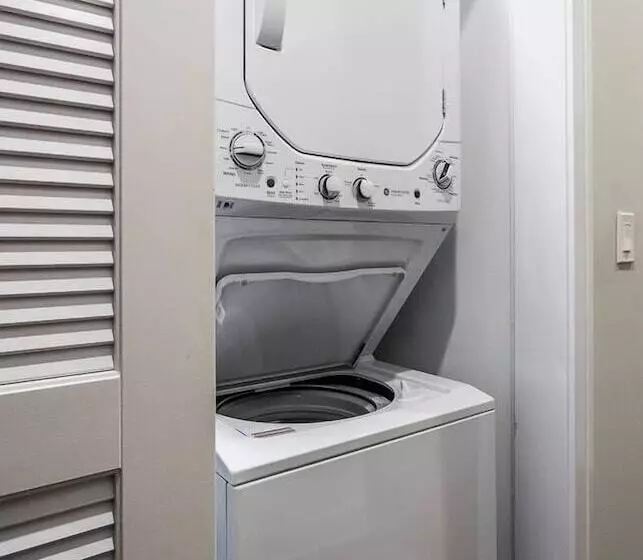 Comfy Executives Studio