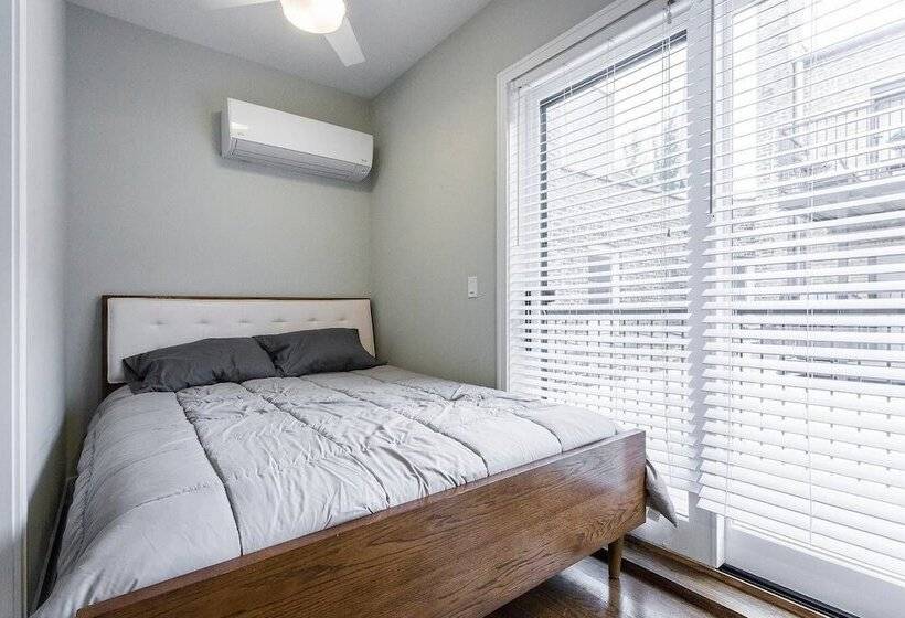 Comfy Executives Studio