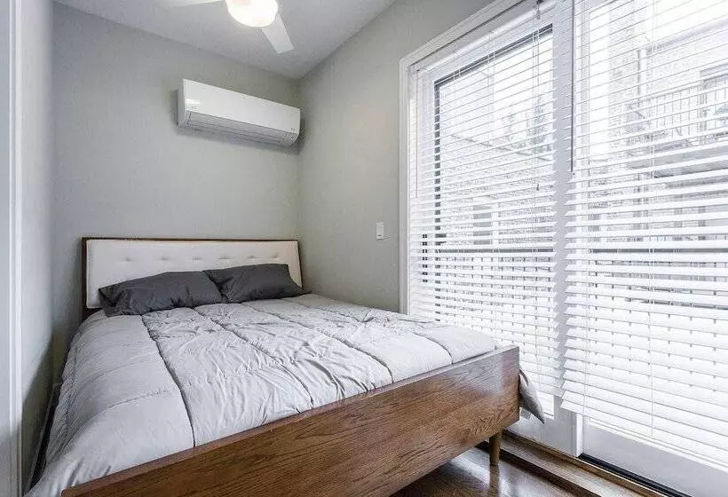 Comfy Executives Studio