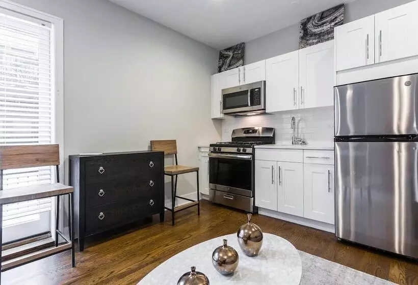Comfy Executives Studio
