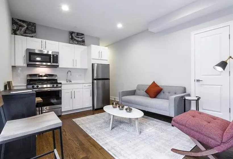 Comfy Executives Studio