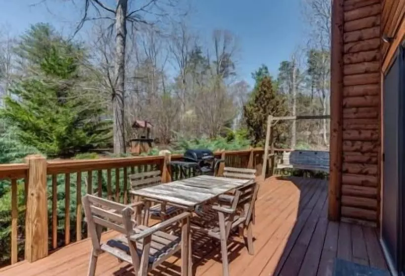 Horseshow Hideaway – Pet Friendly Cabin, 7 Minutes To Tiec