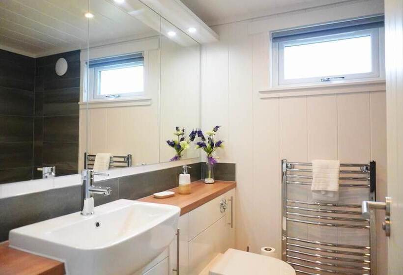 Linwater Holiday Park