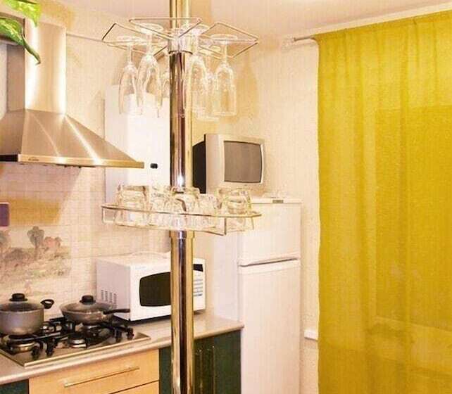 Megapolis Apartments On Nikitinskaya Street 21 – Apt 70