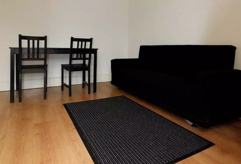 ペンション Barking Guest House