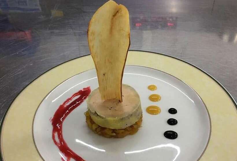 بنسيون Hostal La Font