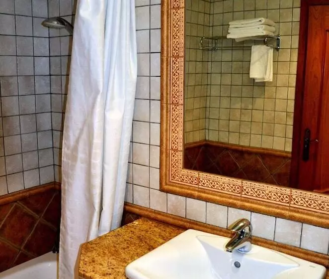 ペンション Hostal La Font