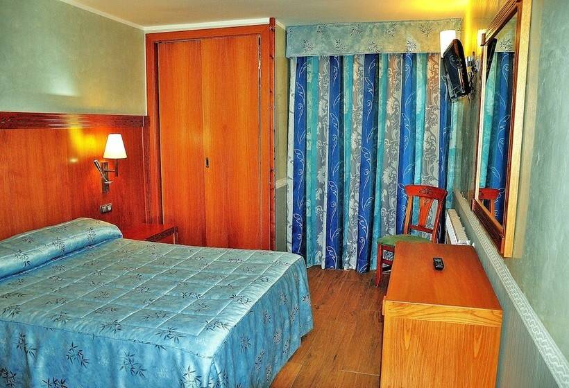 بنسيون Hostal La Font