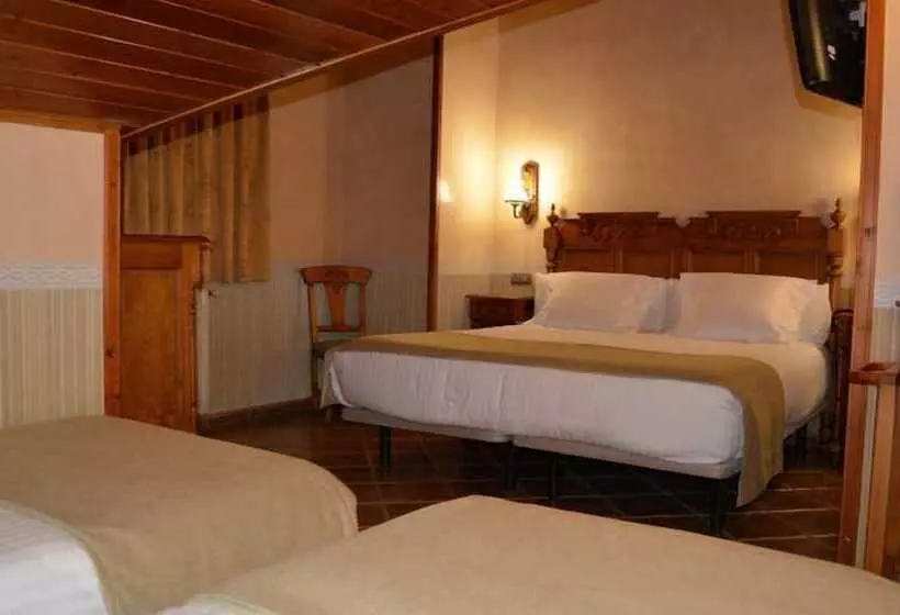 ペンション Hostal La Font