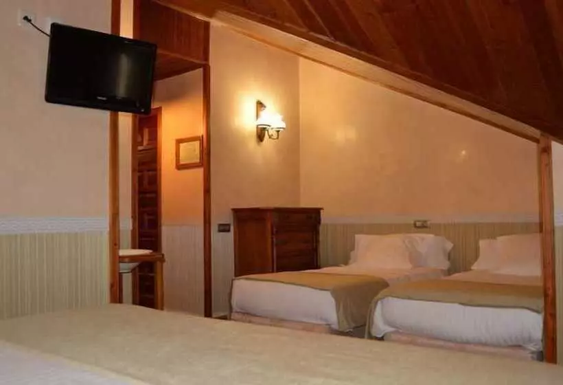 ペンション Hostal La Font