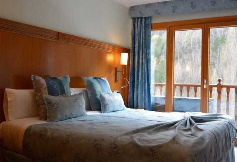 بنسيون Hostal La Font