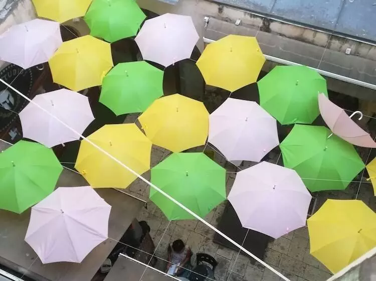 پانسیون Inchy Accommodation