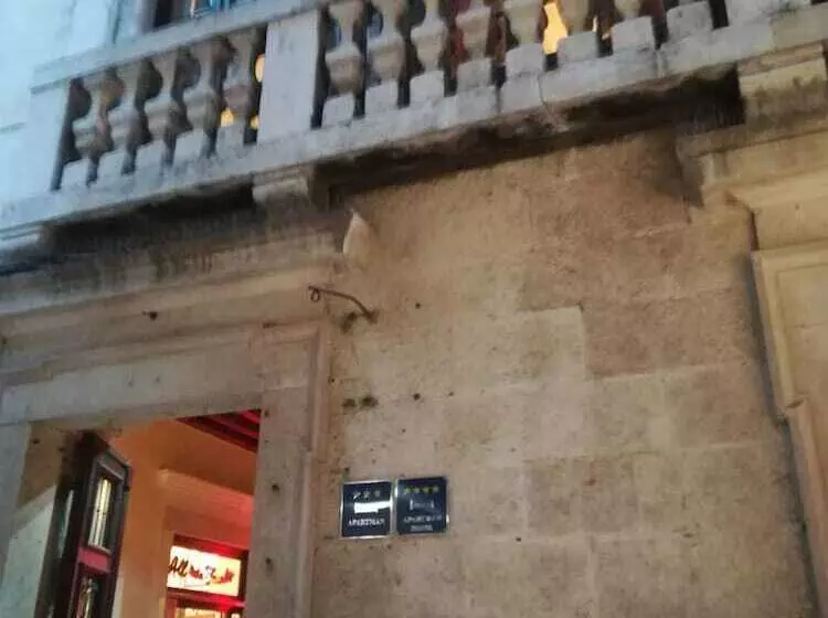 پانسیون Inchy Accommodation