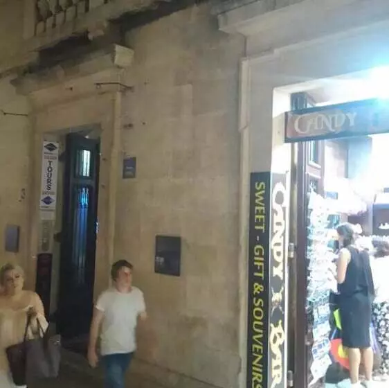 پانسیون Inchy Accommodation