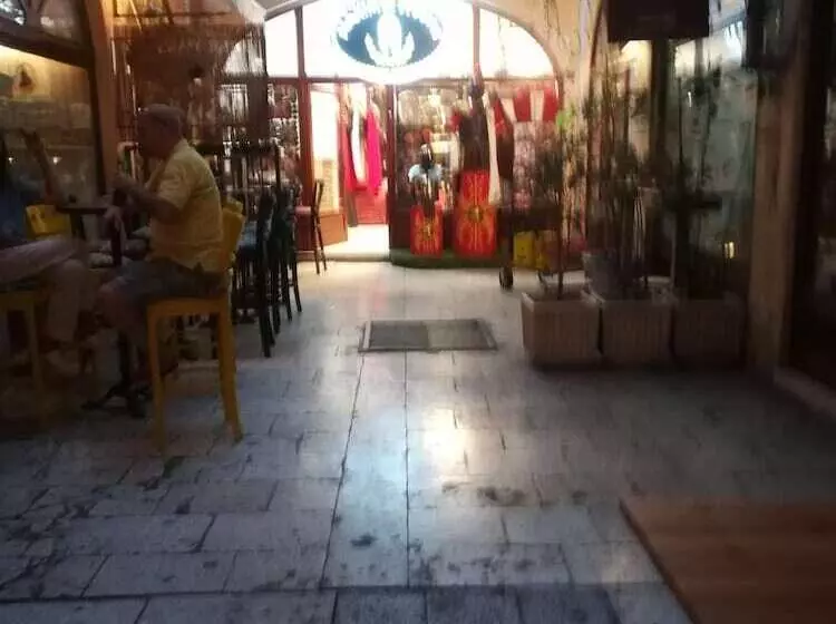 پانسیون Inchy Accommodation