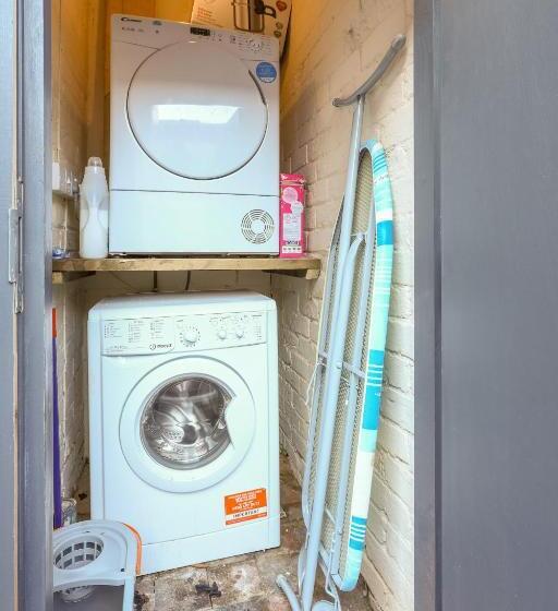 ペンション Salisbury Street Guesthouse