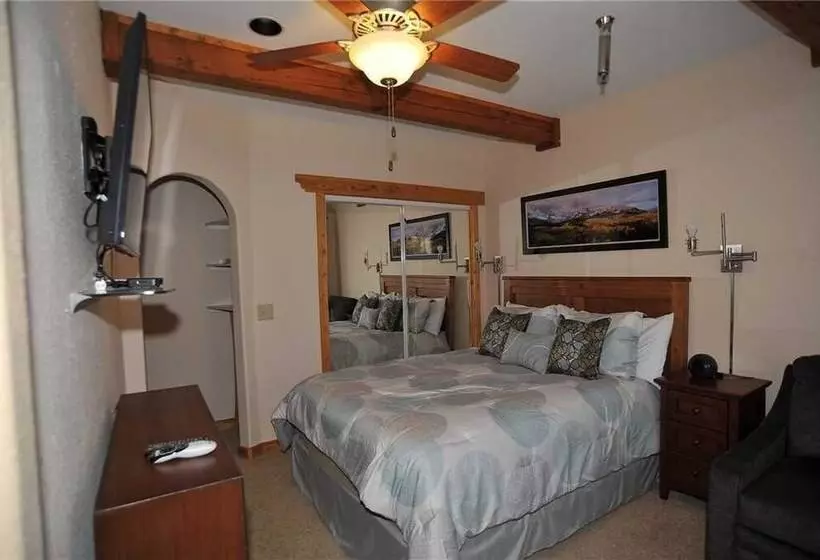 Ten Mile Suites 103 Downtown Condos With On Site Hot Tub