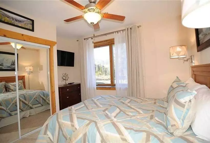 Ten Mile Suites 103 Downtown Condos With On Site Hot Tub