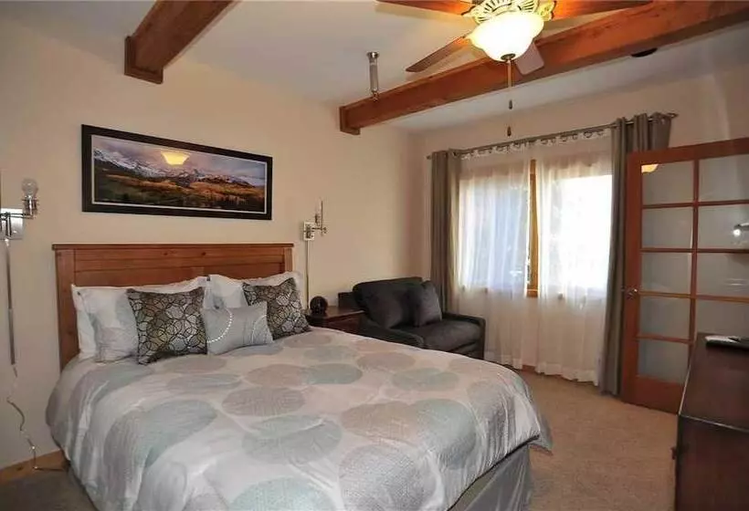 Ten Mile Suites 103 Downtown Condos With On Site Hot Tub