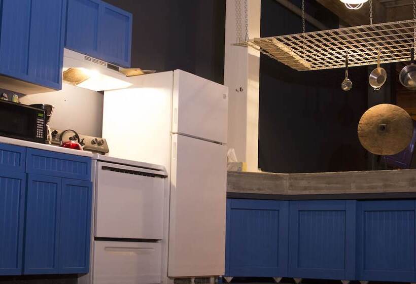 The Botticelli Club Classic