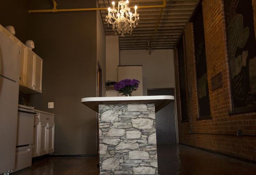 The Botticelli Club Classic