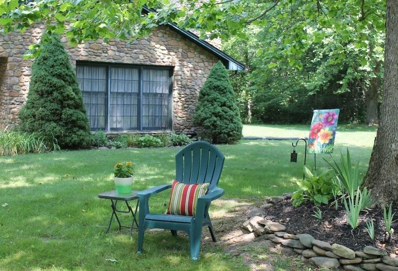 Amos`s_willow_bend_stone_cottage