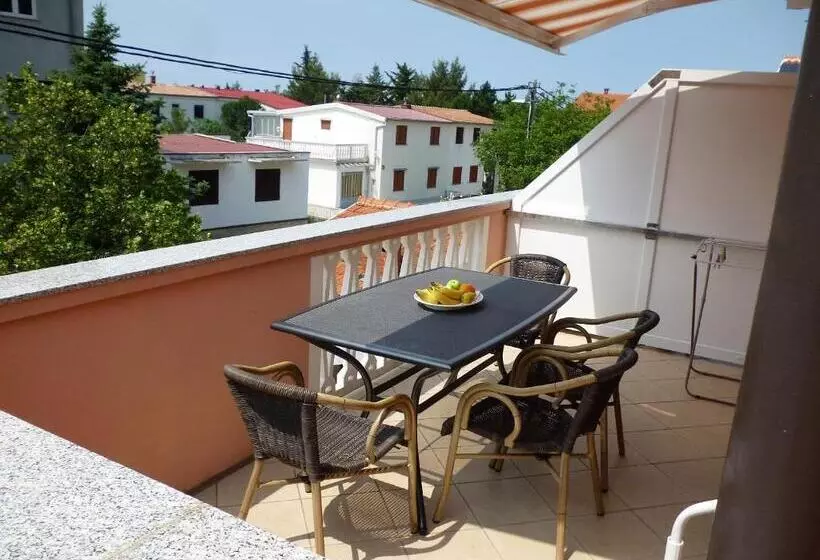 Apartments Pjer