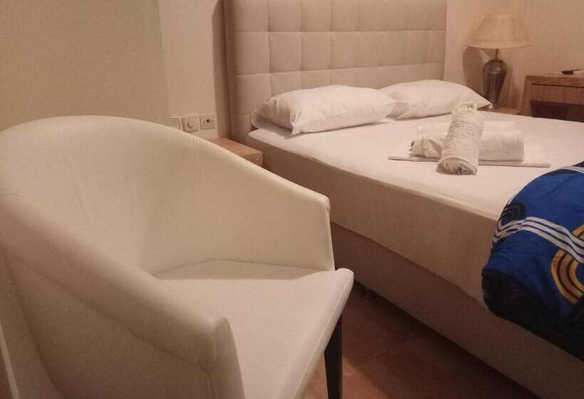 בית מלון כפרי Omiros