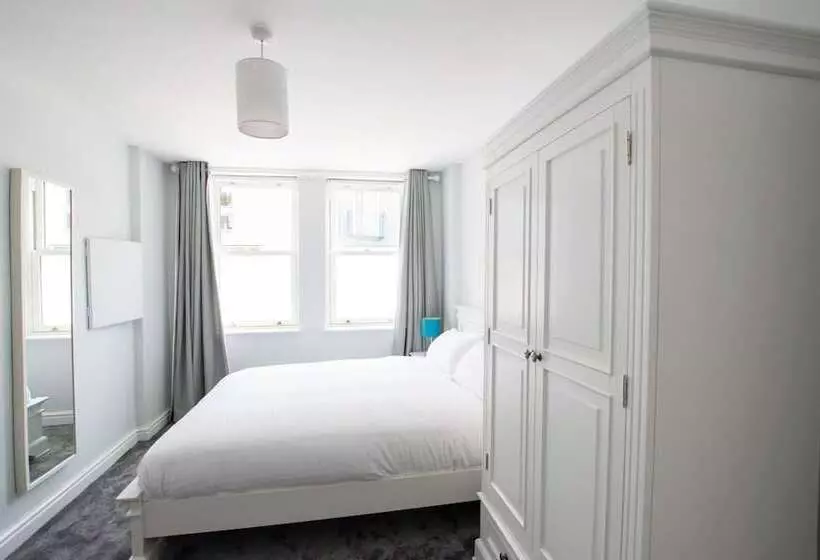 Large Garden Apartment Central Bristol