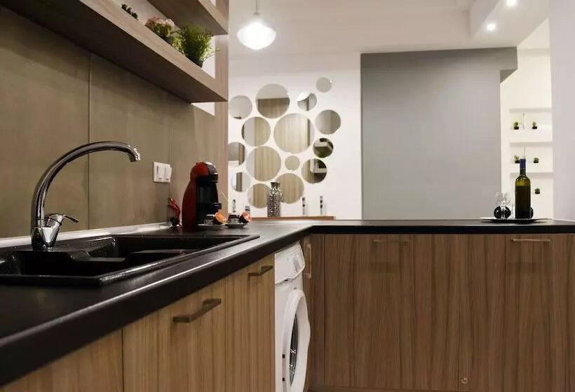 Narcissus Luxury Apt Must