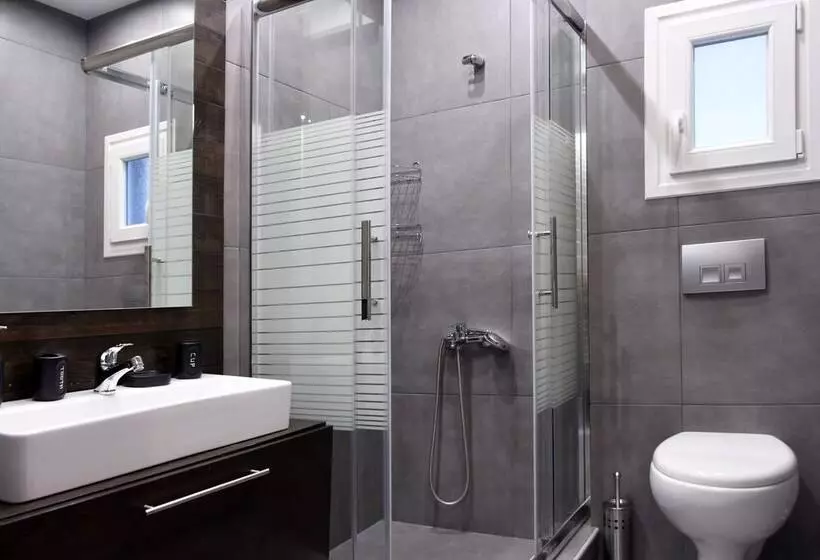 Narcissus Luxury Apt Must