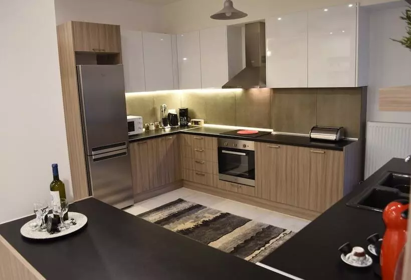 Narcissus Luxury Apt Must