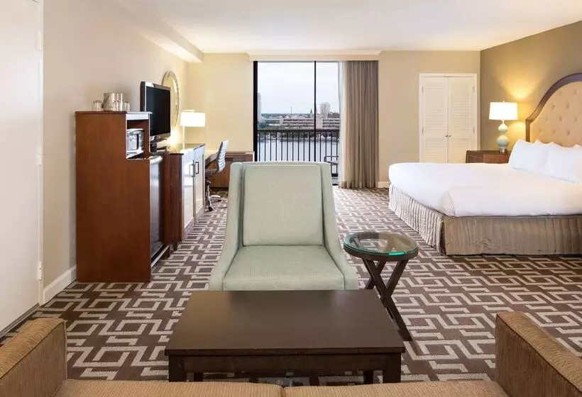 Doubletree By Hilton Hotel Jacksonville Riverfront
