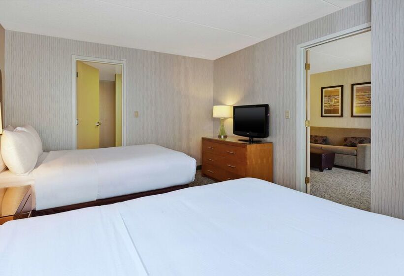 Отель Auburn Hills